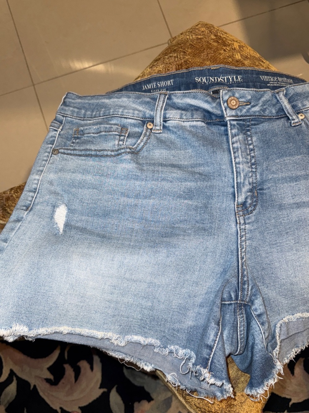 Sound+Style Light Blue Distressed Denim Stretch Shorts, Sz. 16